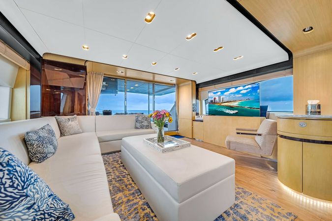 Azimut 84 | Sky