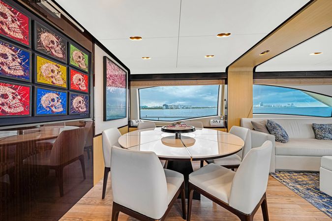 Azimut 84 | Sky