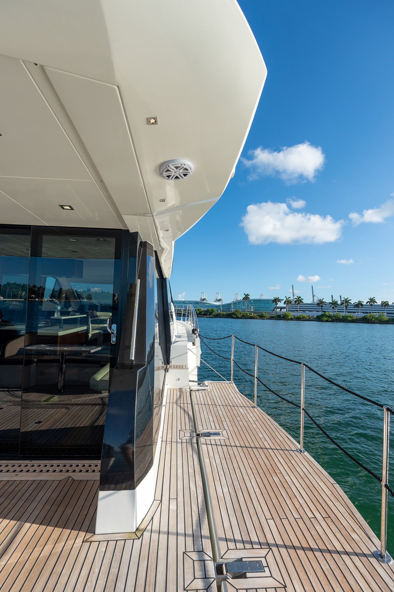 Galeon 500 Fly | Hummingbird