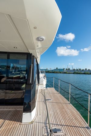 Galeon 500 Fly | Hummingbird