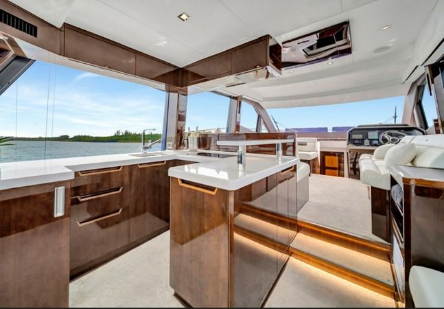 Galeon 500 Fly | Hummingbird