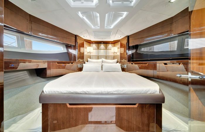Galeon 500 Fly | Hummingbird