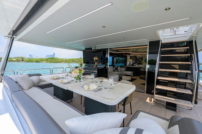 Sirena Yachts 88 | Olympus