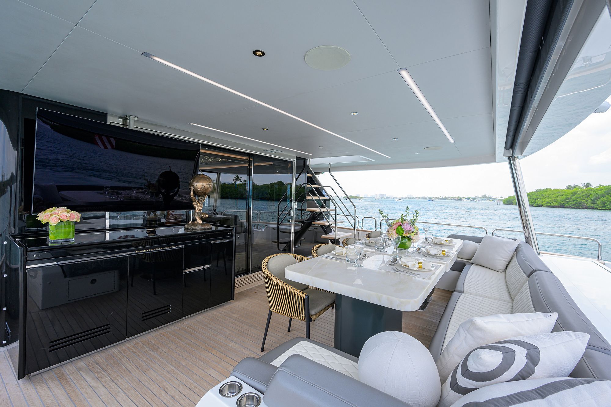 Sirena Yachts 88 | Olympus