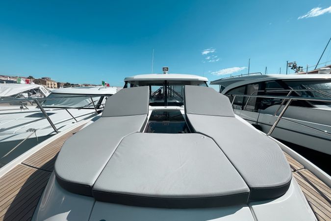 Jeanneau Merry Fisher 1095 | Blanquita y Gordita