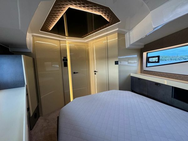 Cobra Yachts Maestro 42 | Goldjunge