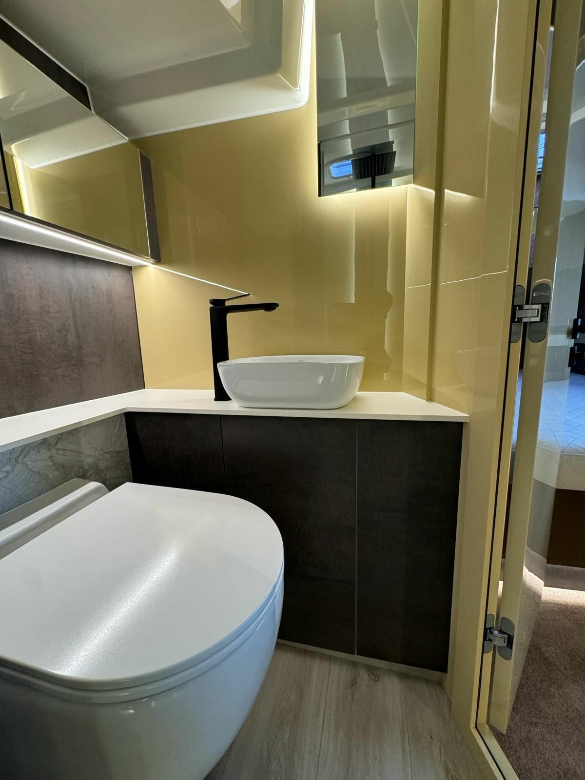 Cobra Yachts Maestro 42 | Goldjunge