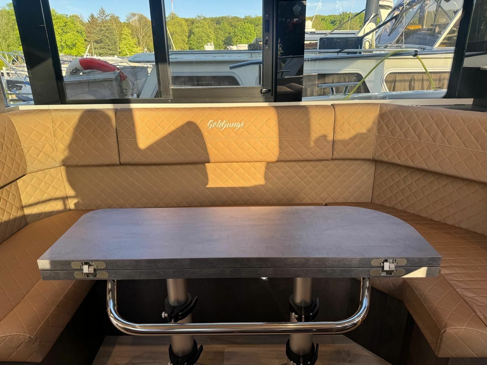 Cobra Yachts Maestro 42 | Goldjunge