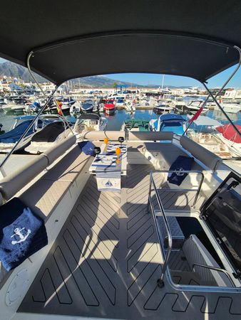 Cobra Yachts Maestro 42 | Banus Sky & Sea