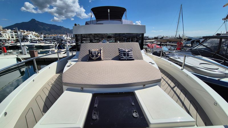 Cobra Yachts Maestro 42 | Banus Sky & Sea