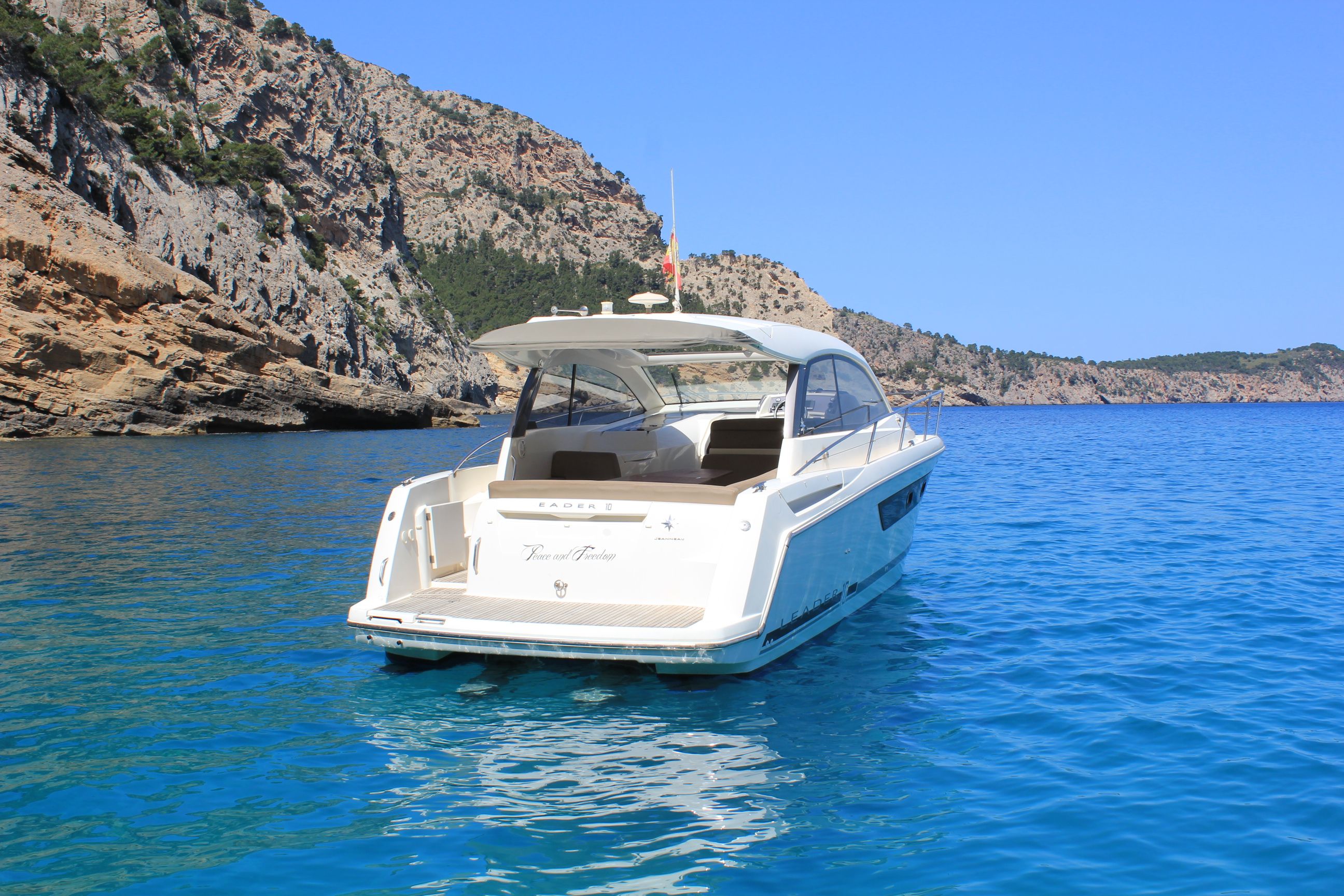 Jeanneau Leader 10 | Peace and Freedom