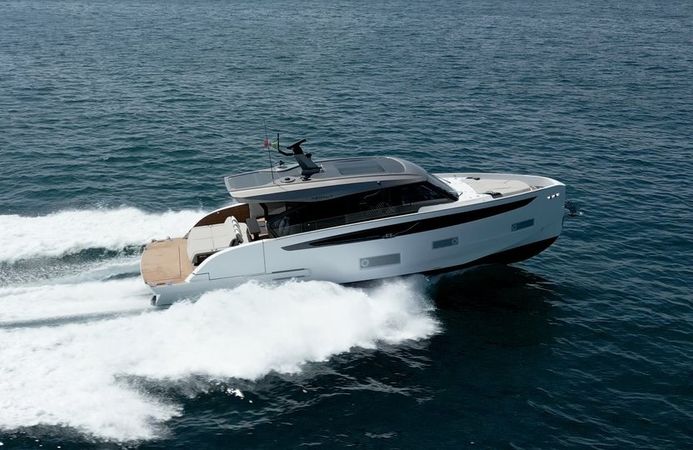 Azimut 60 | Adelita