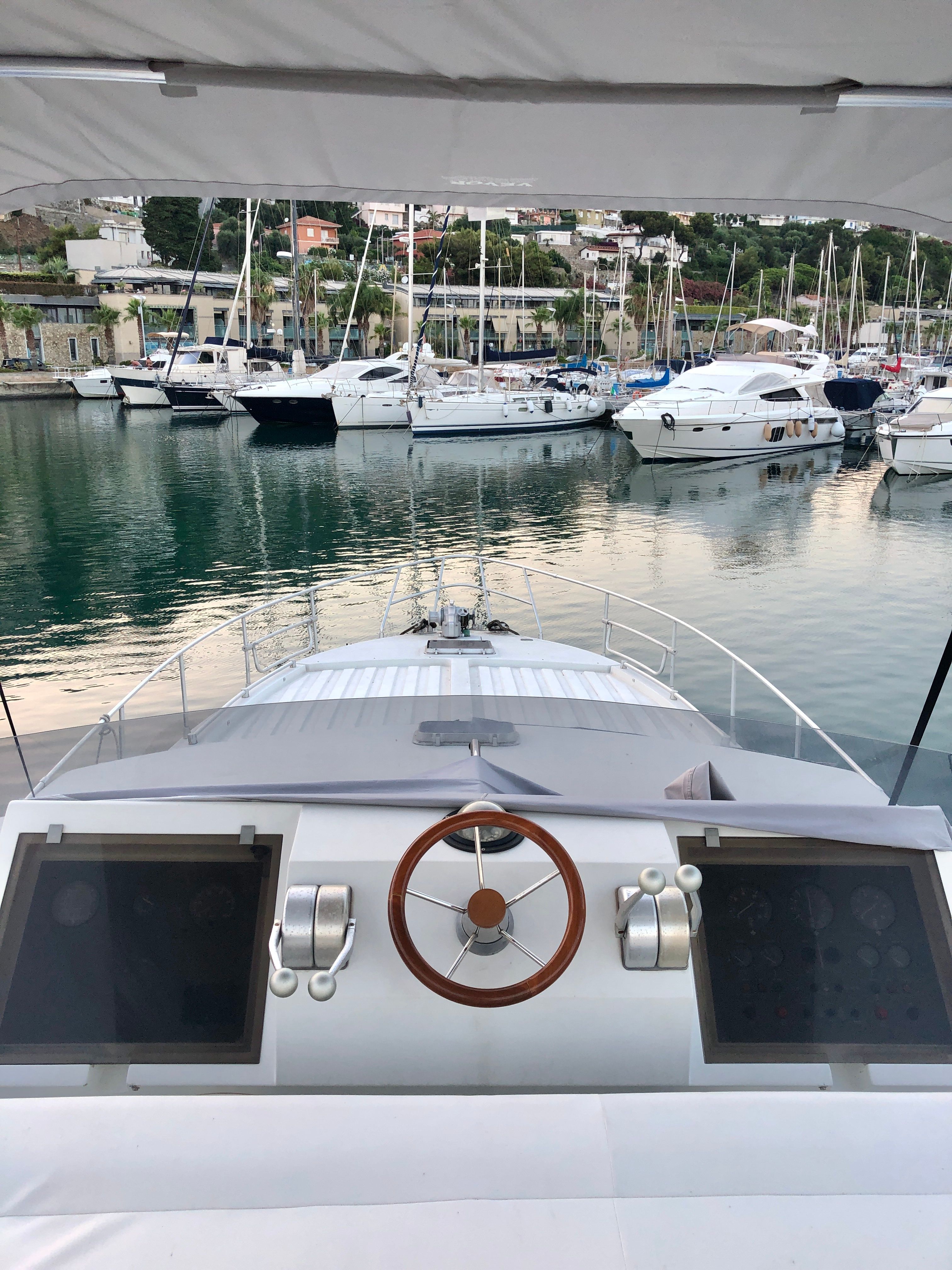 Raffaelli Storm 47S | Vit Mary 1