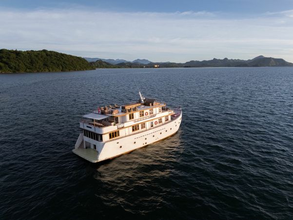 Custom Built Phinisi | Le Costa