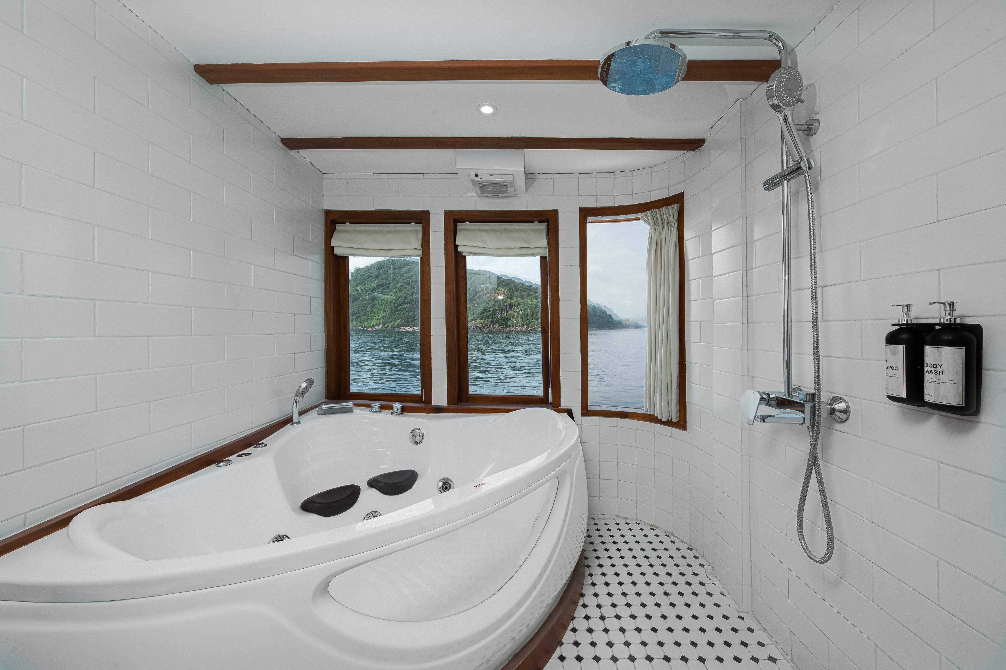 Custom Built Phinisi | Le Costa