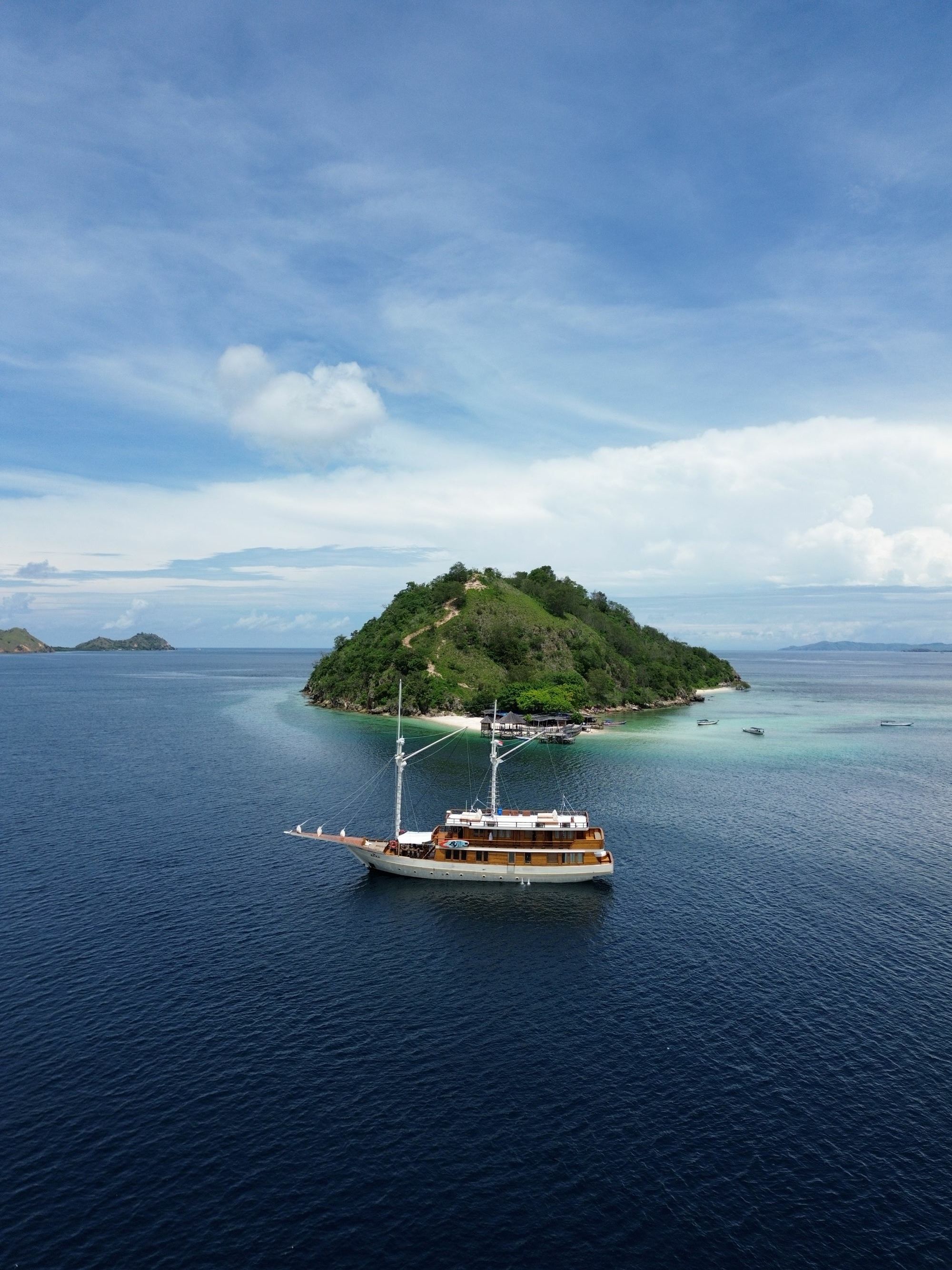 Custom Built Phinisi | Elrora