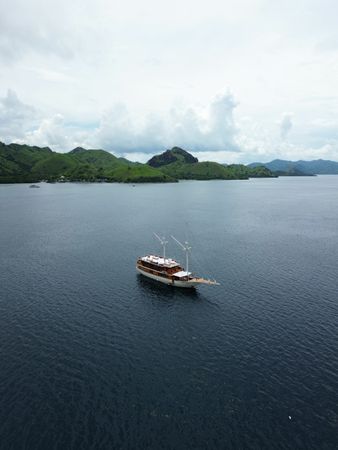 Custom Built Phinisi | Elrora