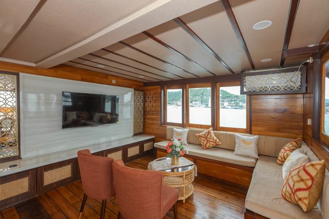 Custom Built Phinisi | Elrora