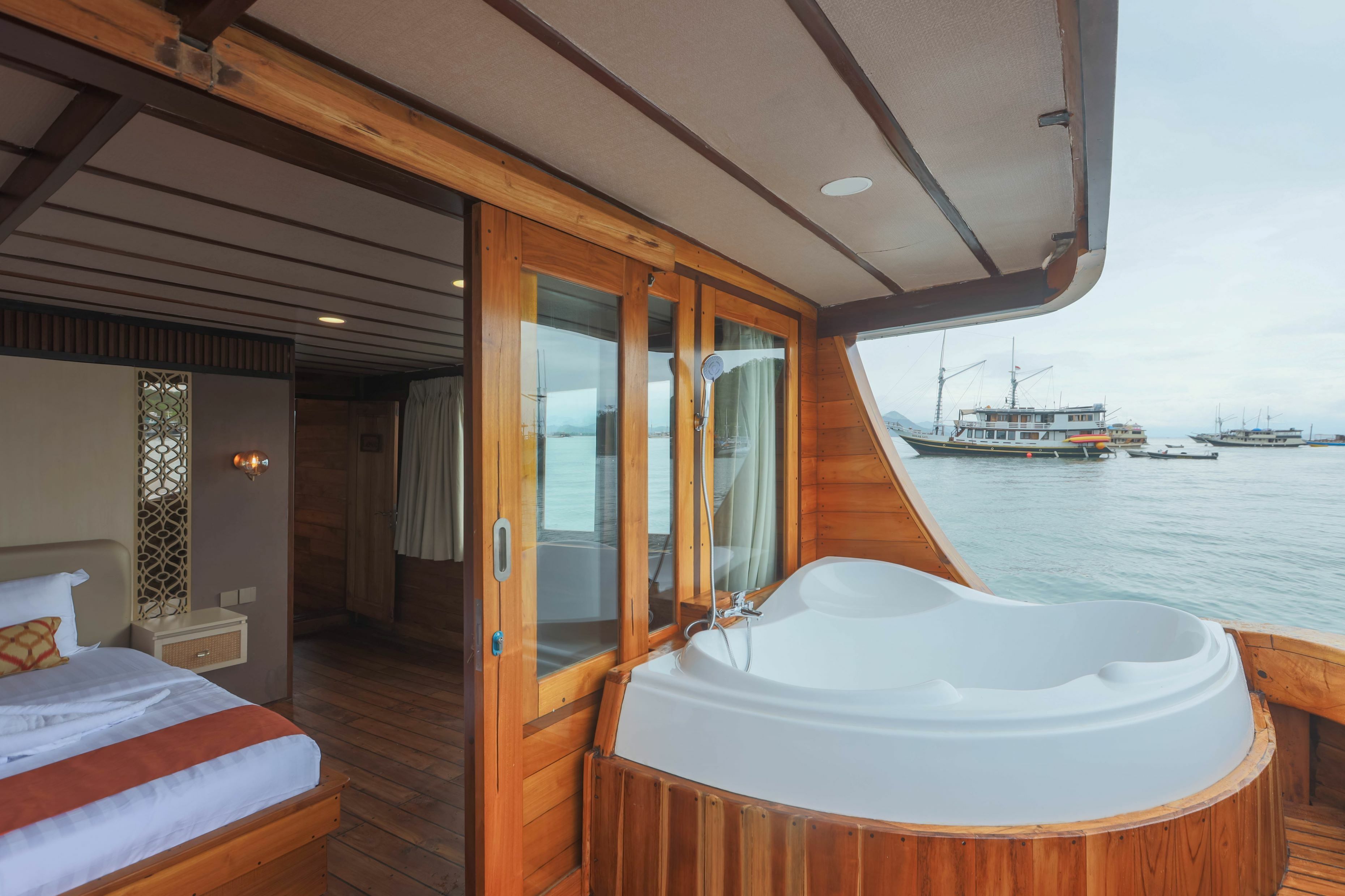 Custom Built Phinisi | Elrora