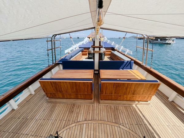 Custom Built Phinisi | La Main 2