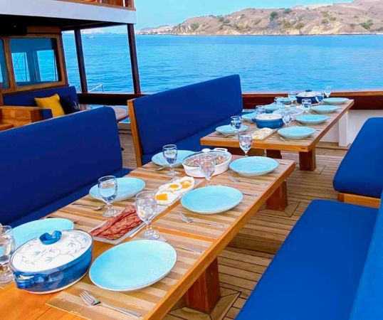 Custom Built Phinisi | La Main 2