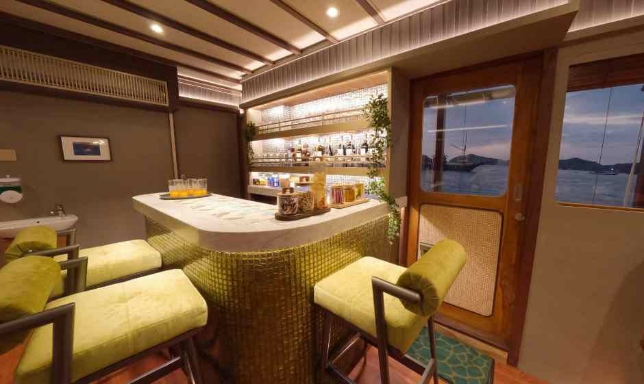 Custom Built Phinisi | La Main 2