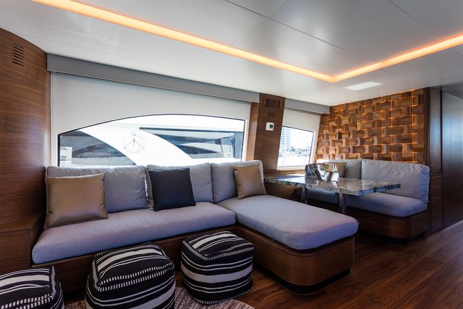 Azimut 85 F | Don Moi