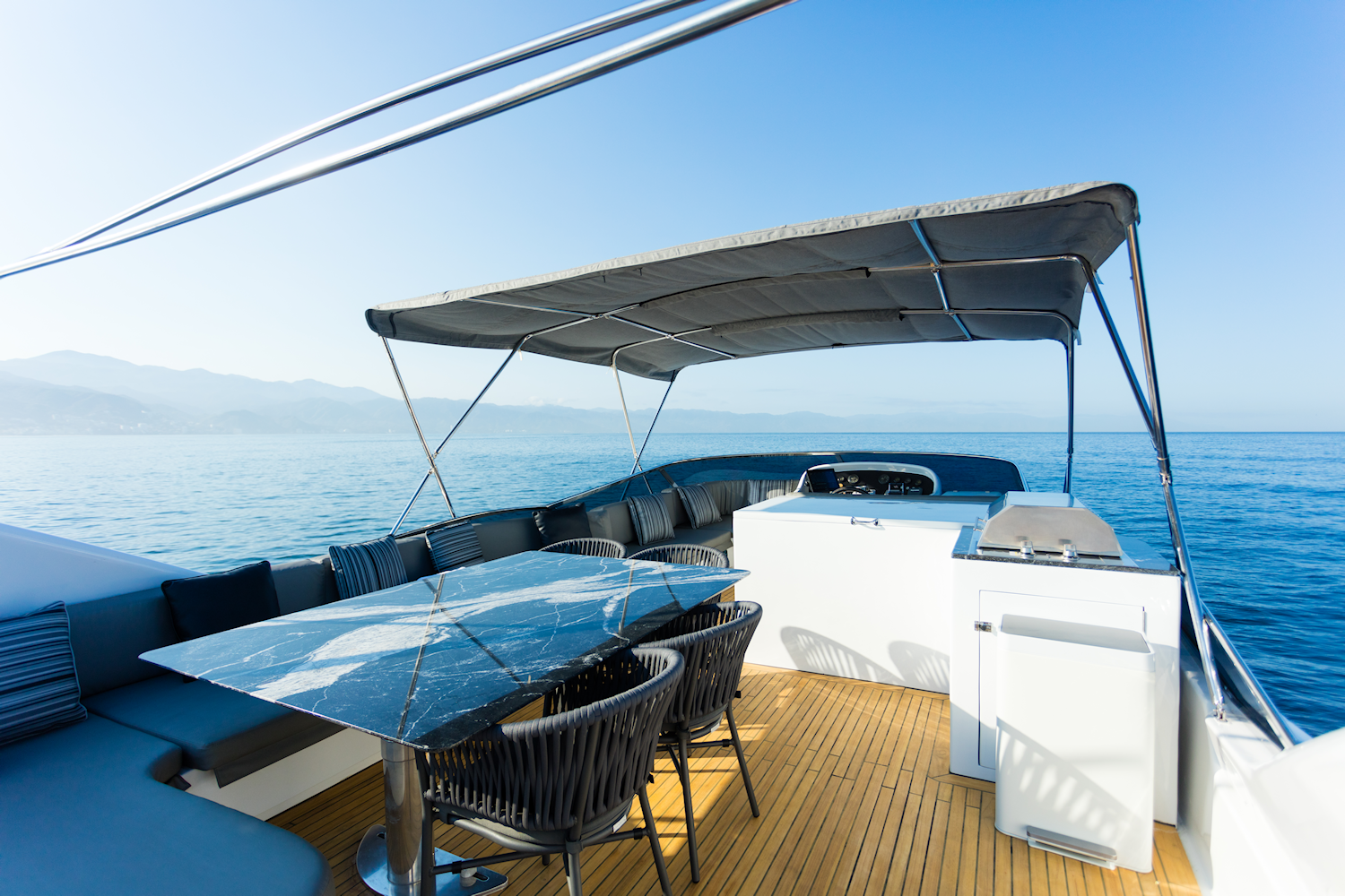 Azimut 85 F | Don Moi