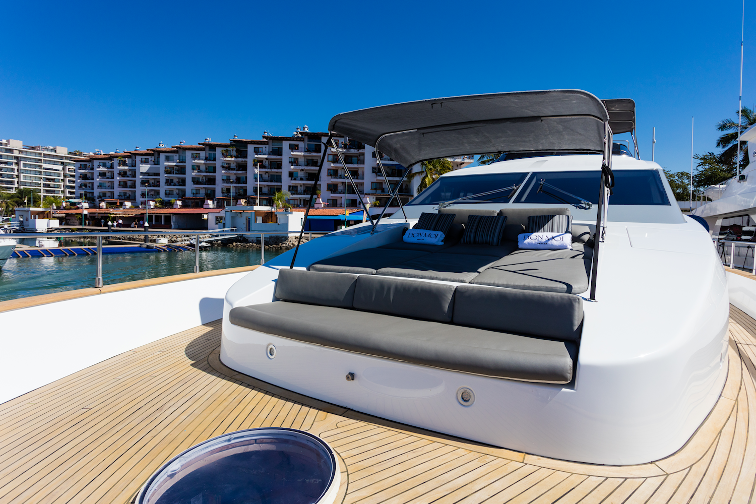 Azimut 85 F | Don Moi