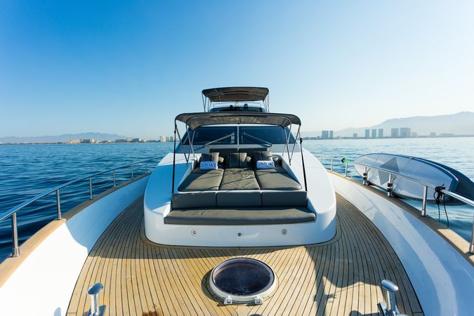 Azimut 85 F | Don Moi