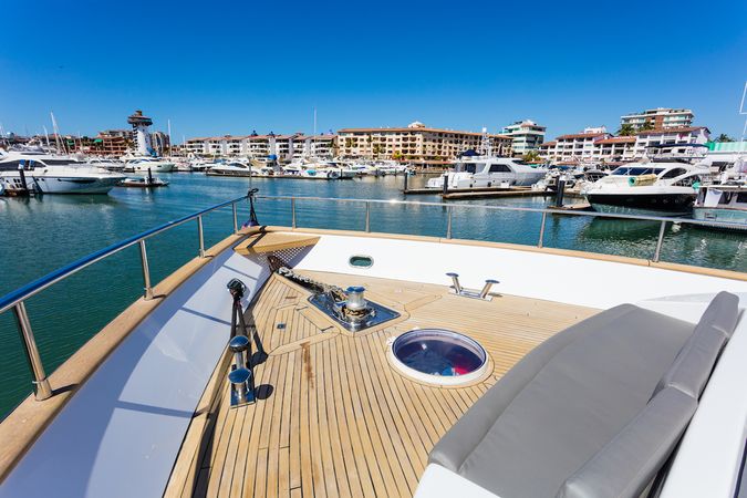 Azimut 85 F | Don Moi