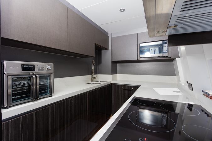 Azimut 85 F | Don Moi