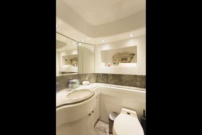 Azimut 85 F | Don Moi