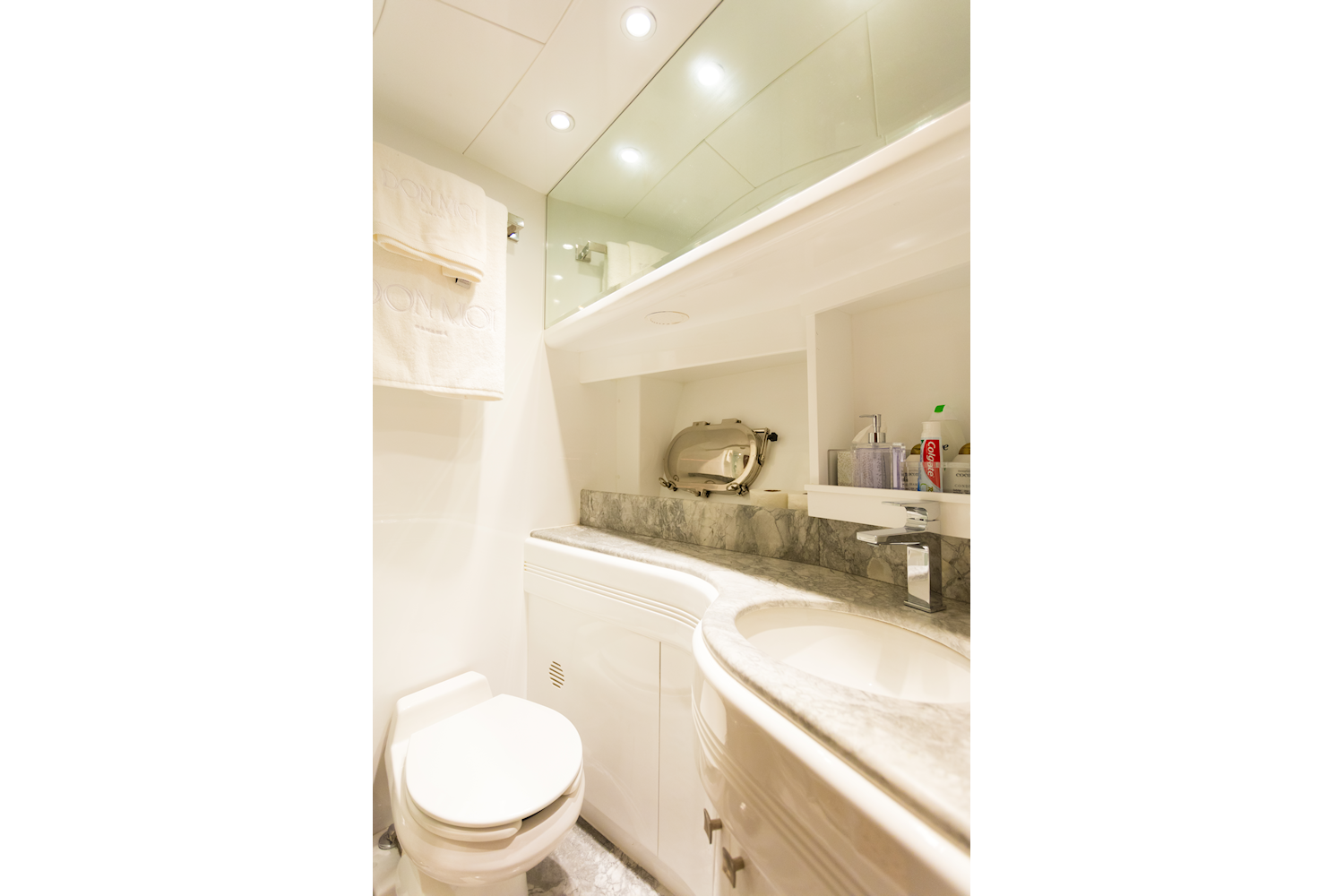 Azimut 85 F | Don Moi