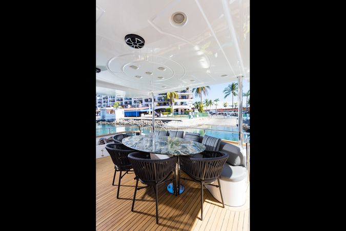 Azimut 85 F | Don Moi