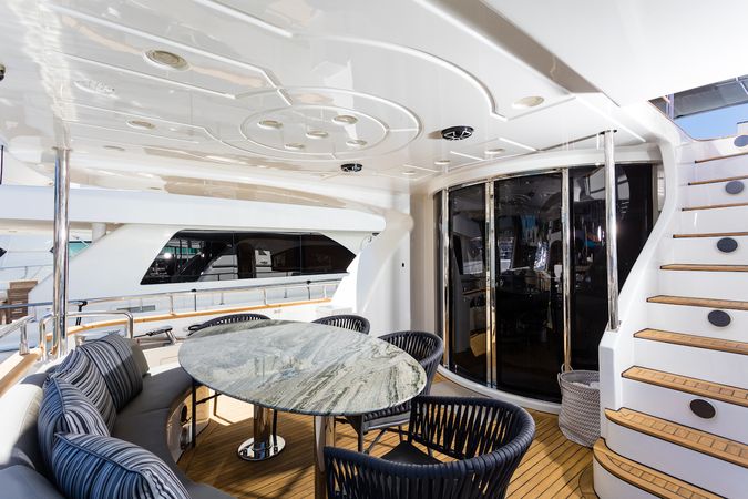 Azimut 85 F | Don Moi