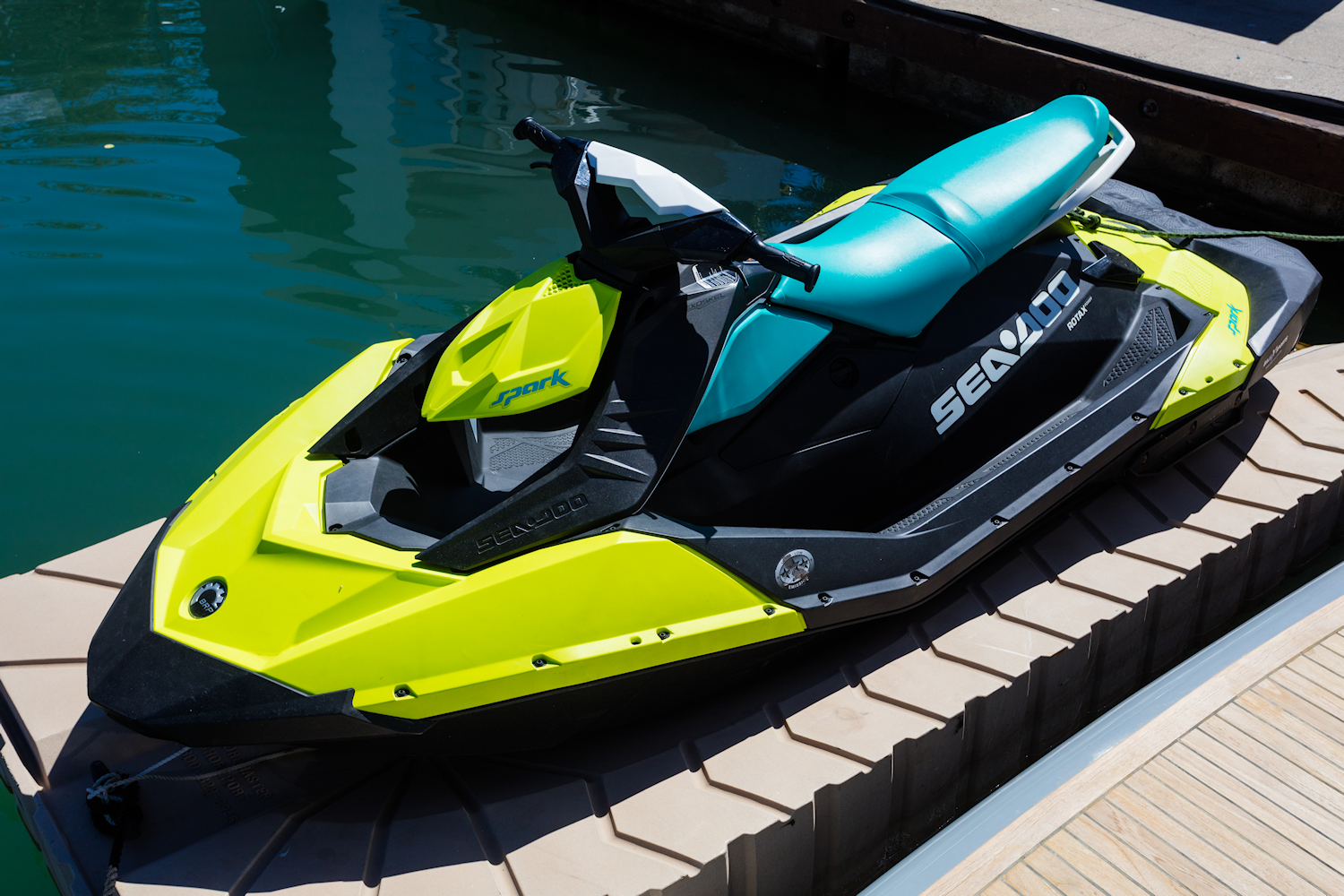 Azimut 85 F | Don Moi