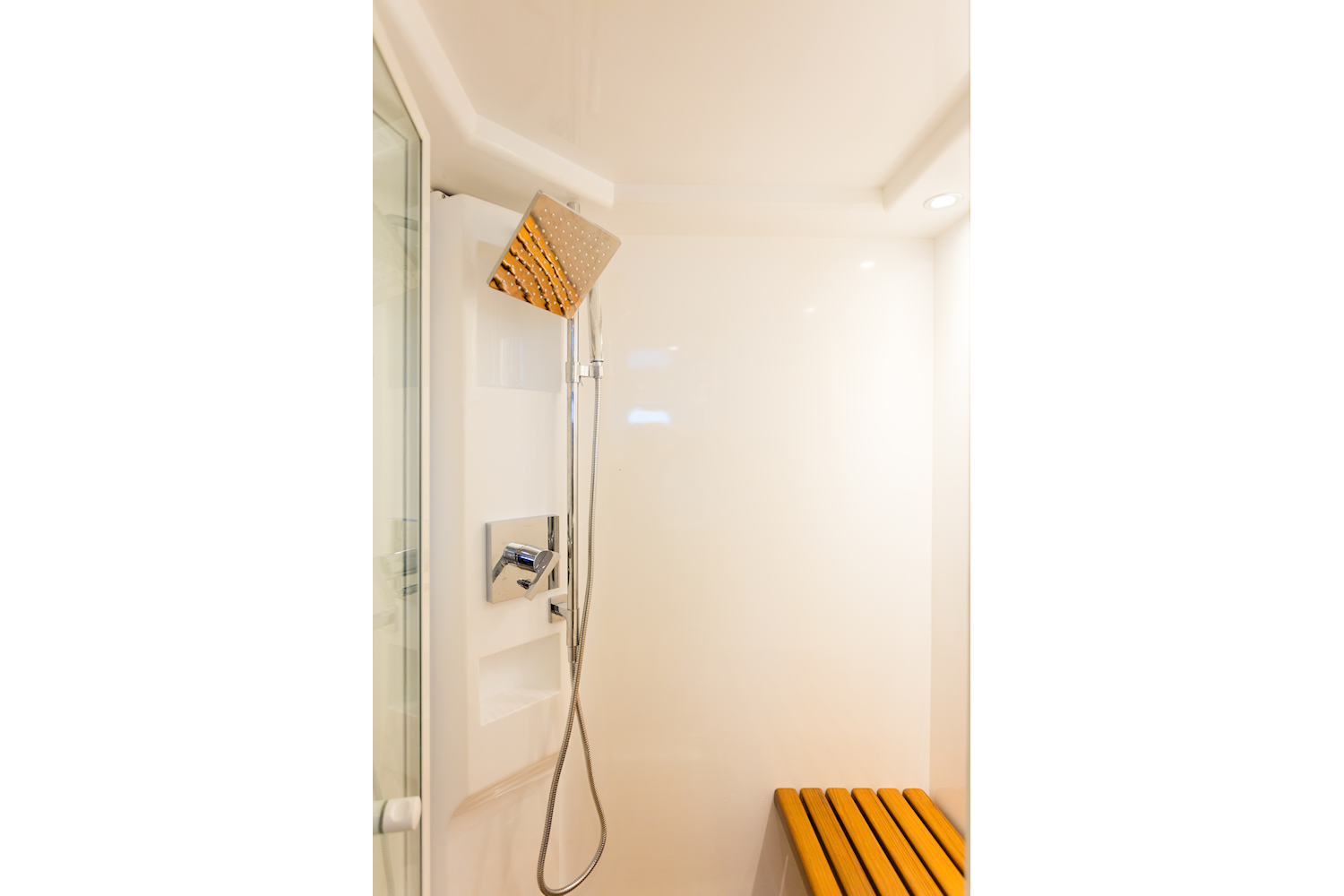 Azimut 85 F | Don Moi