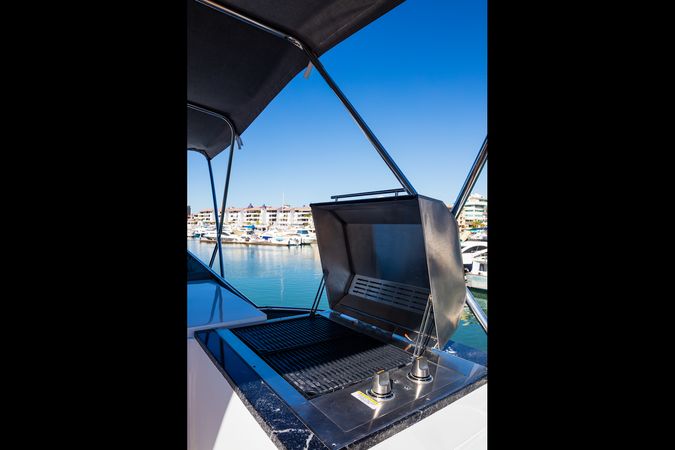 Azimut 85 F | Don Moi