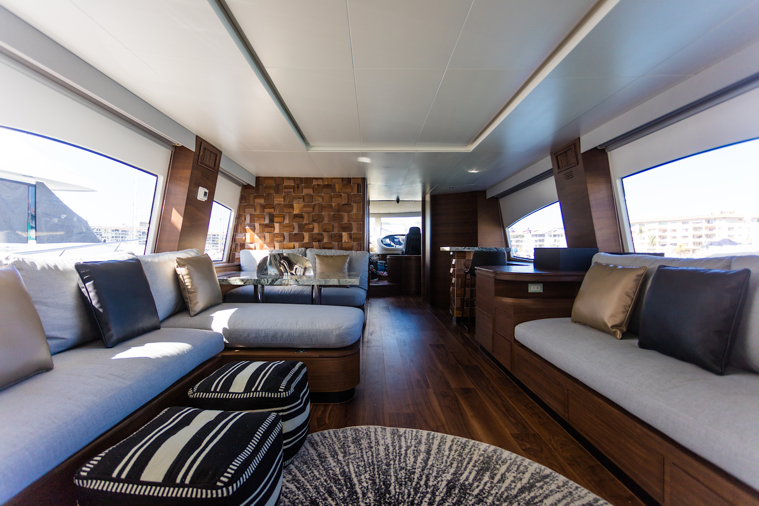 Azimut 85 F | Don Moi