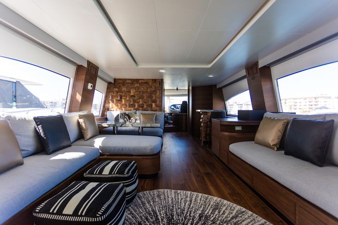 Azimut 85 F | Don Moi