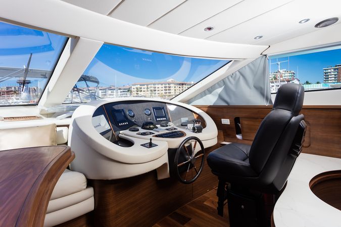 Azimut 85 F | Don Moi