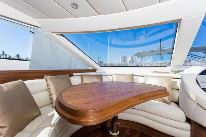 Azimut 85 F | Don Moi