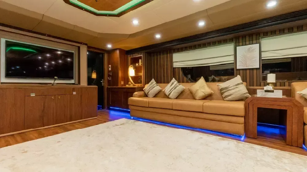 Hatteras 118 | Poseidon