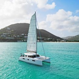 Nautitech 40 | Knot at Work