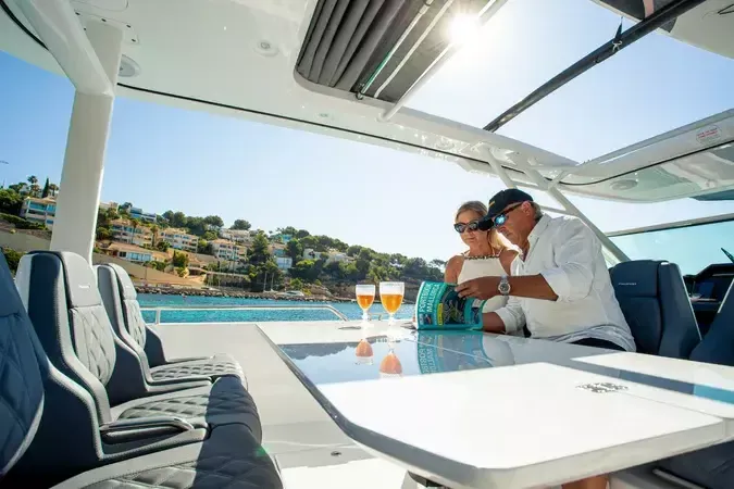 Axopar 37 Sun Top | Alinoa