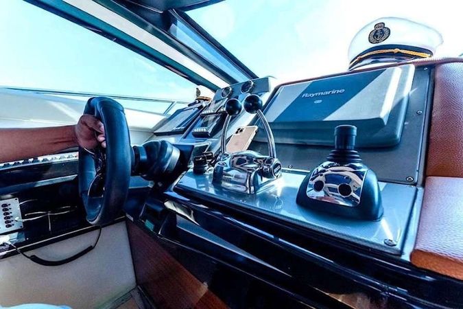 Marquis 500 Sport Coupe | Ziba