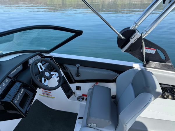 MasterCraft NXT23 | 24