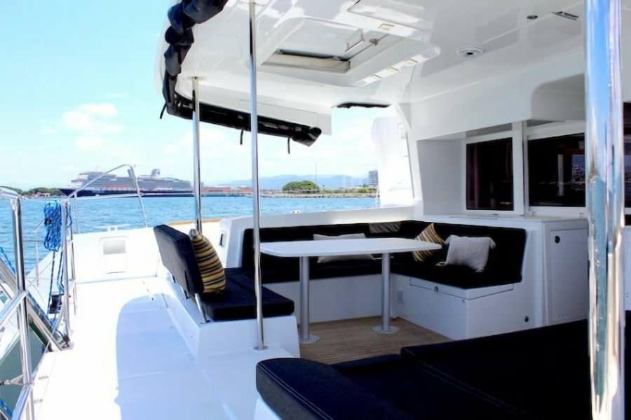 Lagoon 450 F | Catatonic