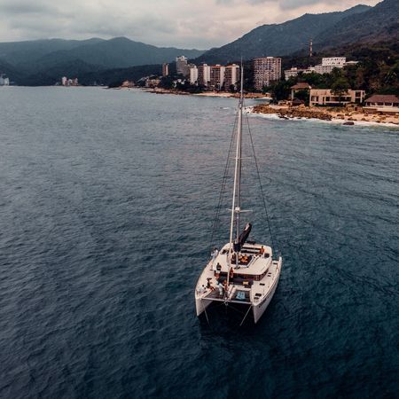 Lagoon 450 F | Catatonic